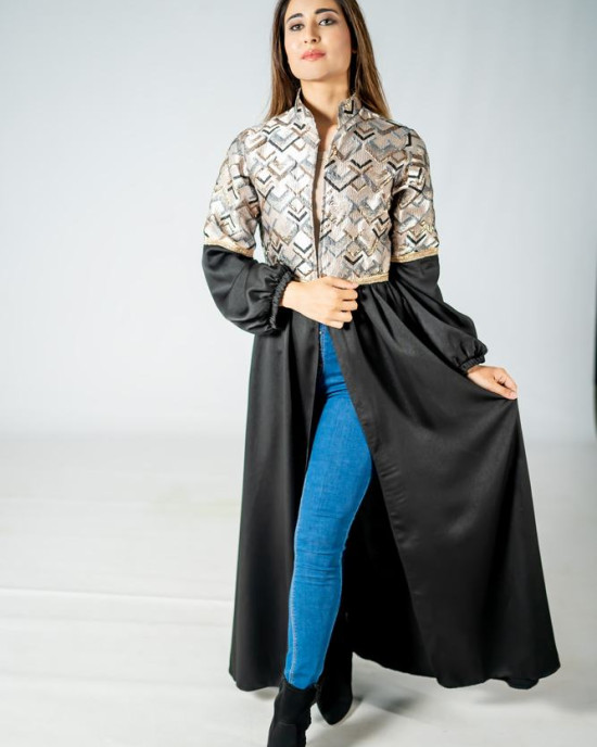 BLACK THROW WITH BROCADE 